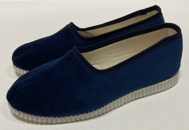 BJ00017/00 NR:36-41 OBUWIE PEŁNA PIETA GRANAT WELUR PIANKA EVA HARD